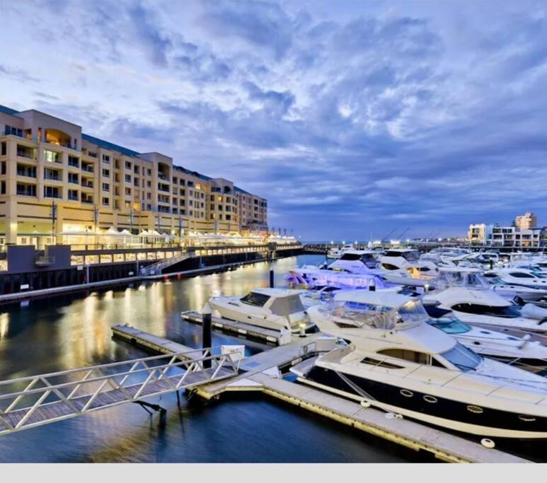 Coastal Retreat On Colley Apartment Glenelg Exterior photo